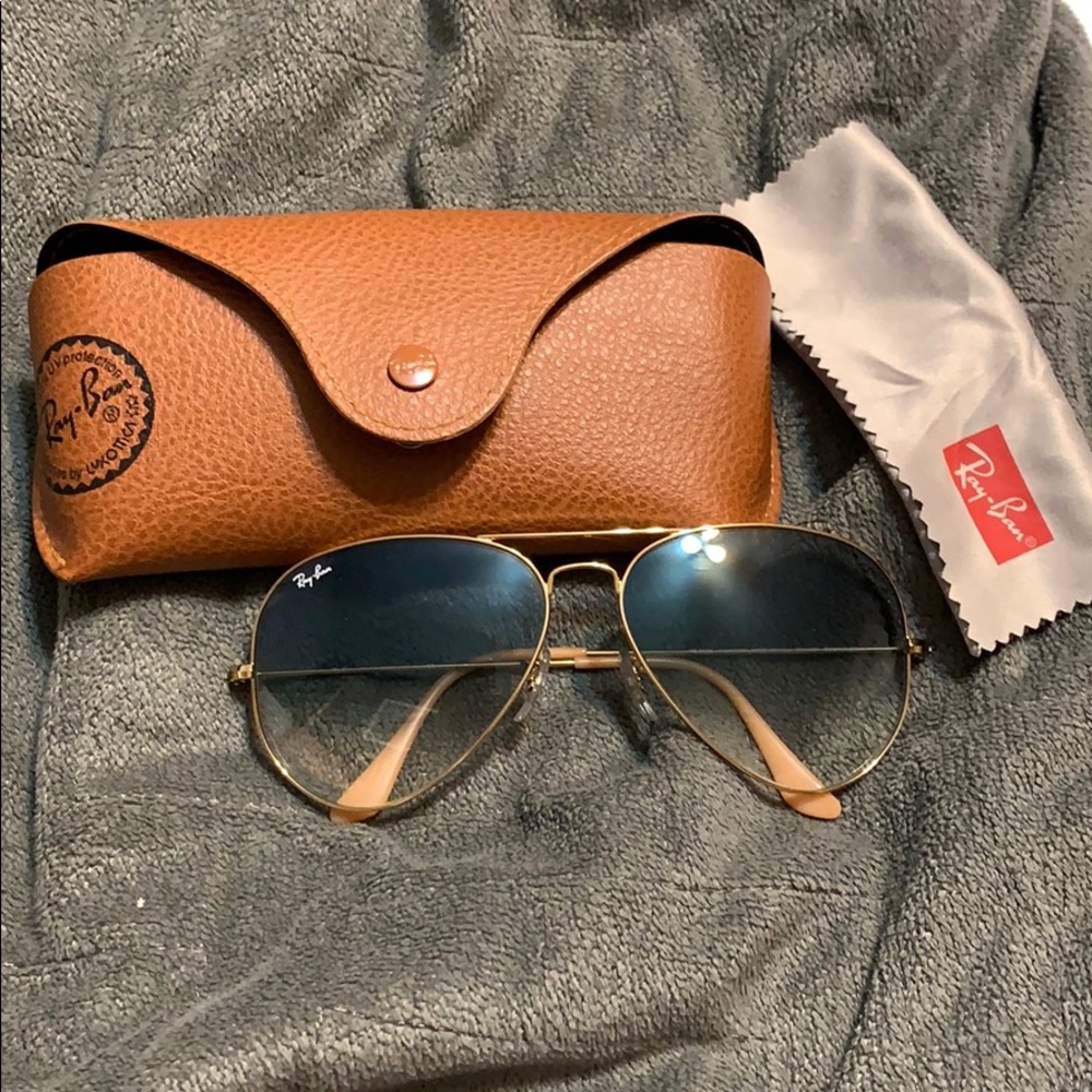 RAY-BAN sunglasses